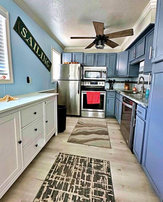 Apollo's Escape: Your Serene Oceanfront Retreat