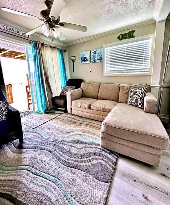 Hébergement de vacances Apollo's Escape: Your Serene Oceanfront Retreat *